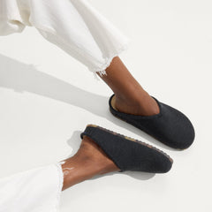 The Casual Clog - Soft Black