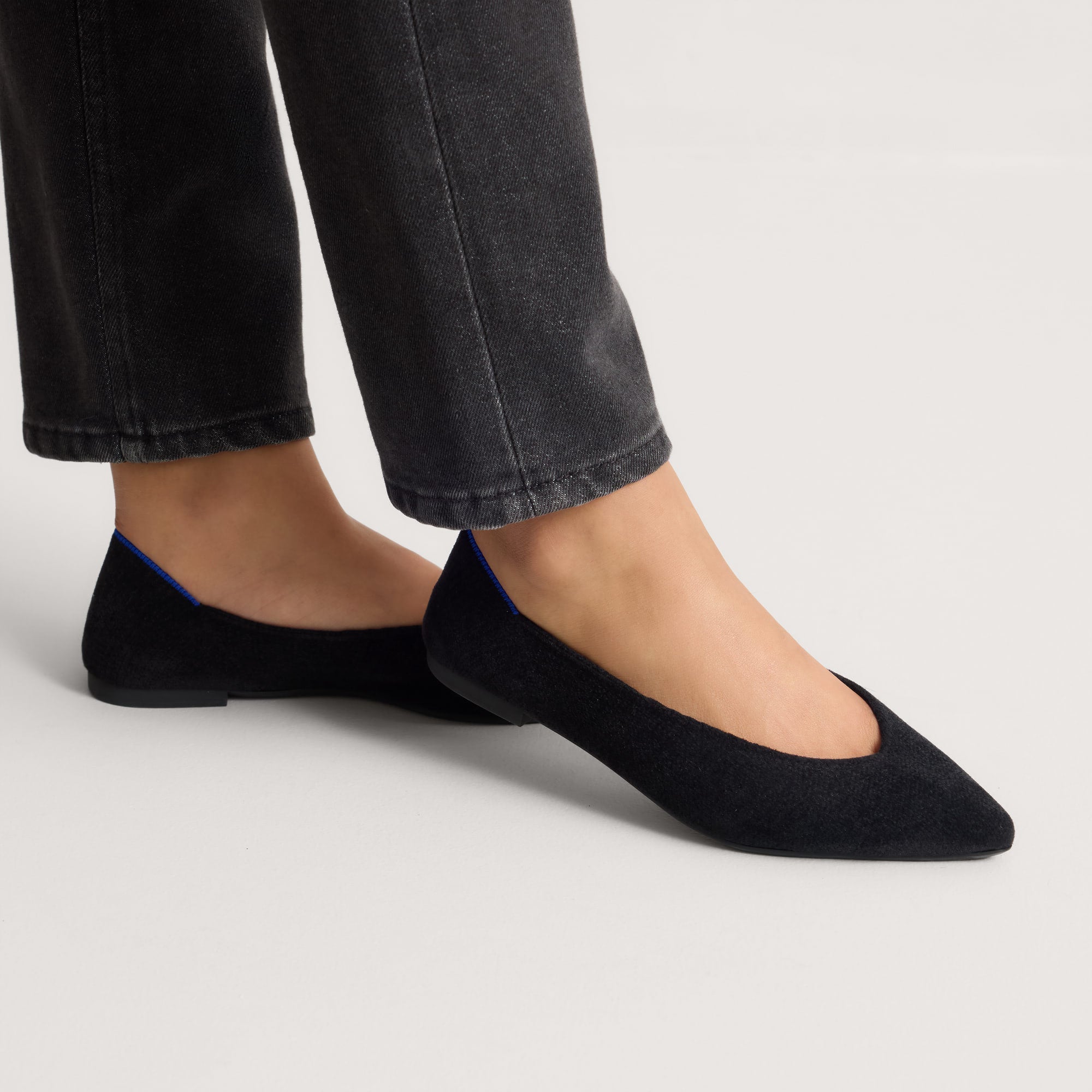 The Point III - ReVelvet™ Black